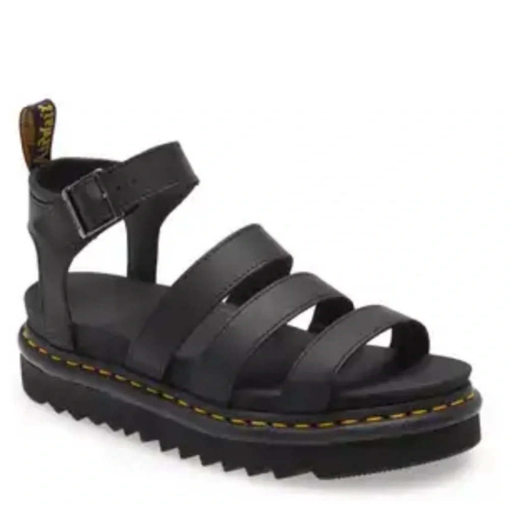 NWOT Dr. Martens Blaire Hydro Leather Sandals Size 9 Women’s - Picture 1 of 13